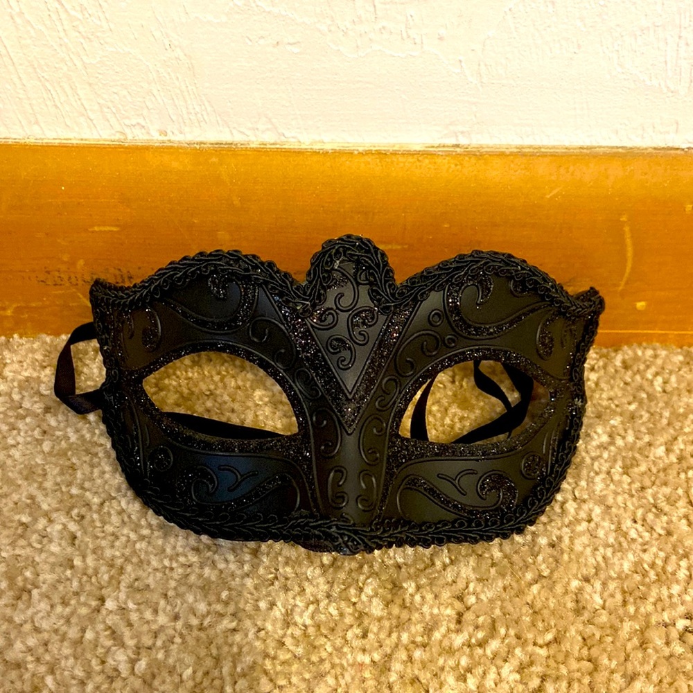 Masquerade mask